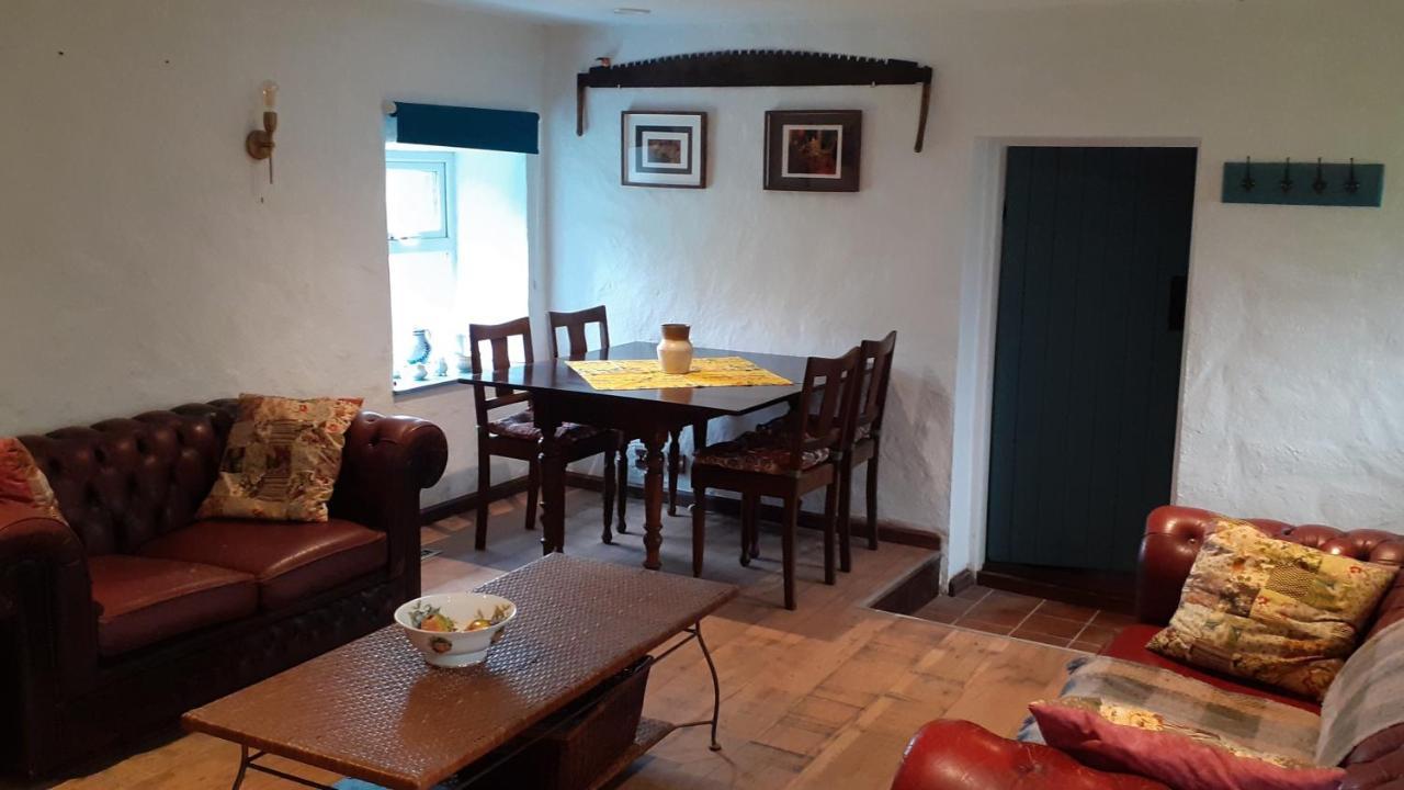 The Rockhouse - Cosy Stone Built Thatch Cottage Dungloe Εξωτερικό φωτογραφία